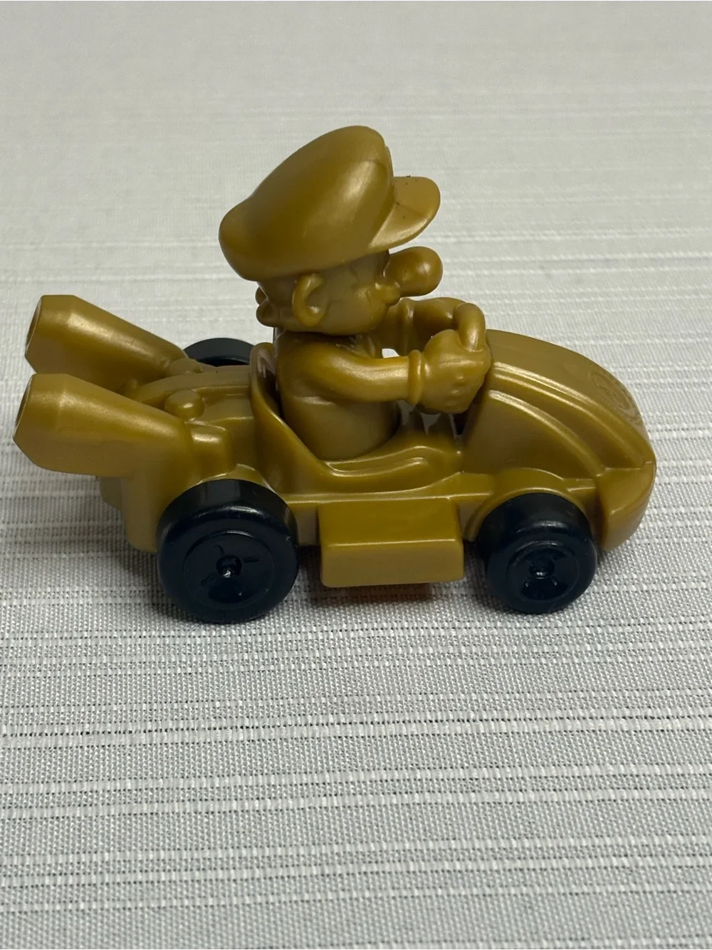 2024 McDONALD'S MARIO KART 8 DELUXE HAPPY MEAL TOY Gold Mario Kart #6